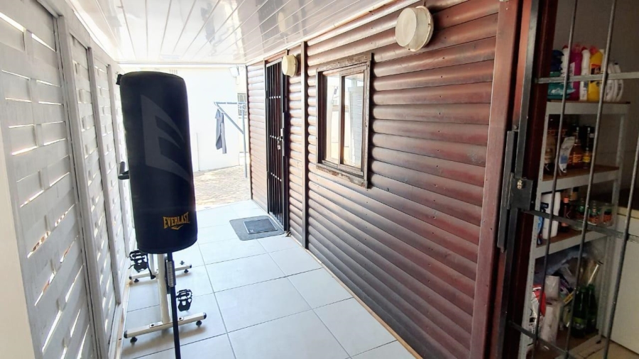 3 Bedroom Property for Sale in Charleston Hill Western Cape